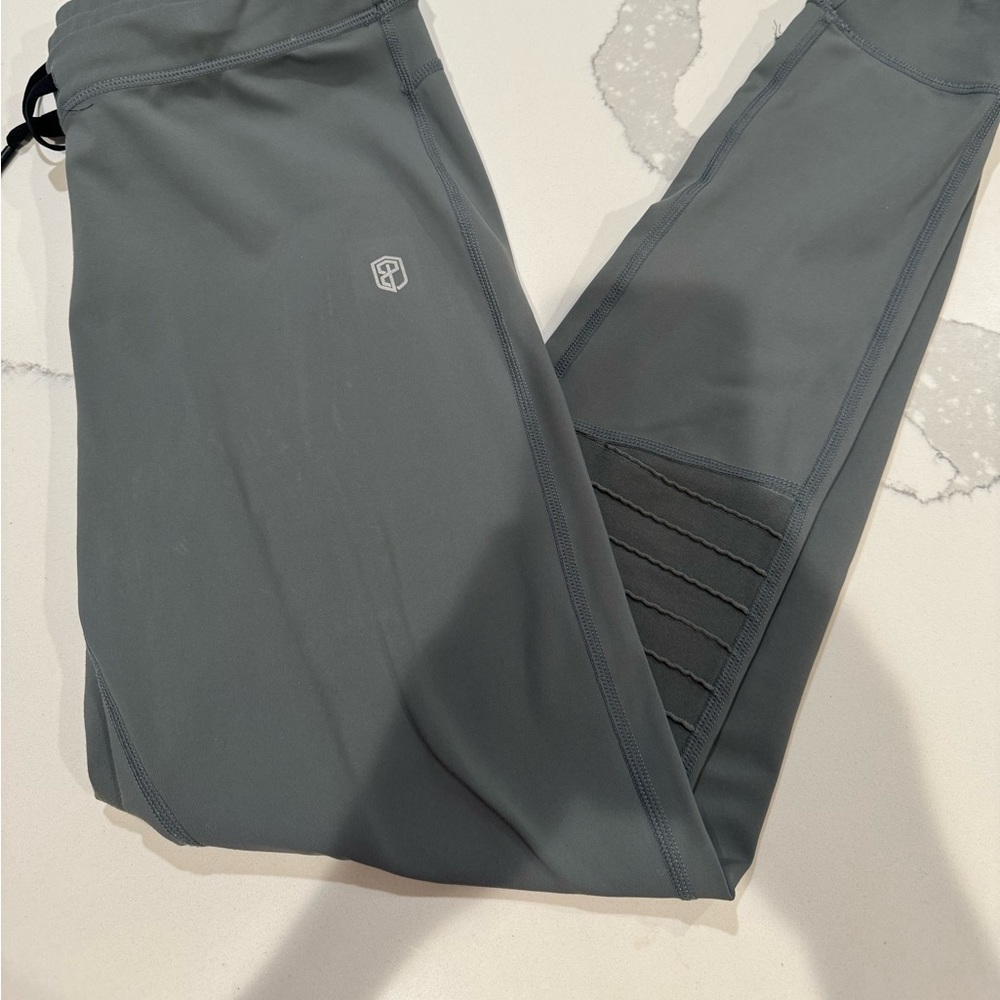 Born Primitive leggings (jogger style). Size S.
